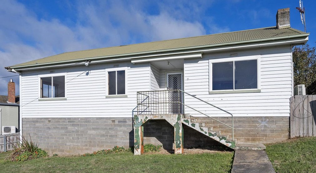 15 Conrad St Burnie
